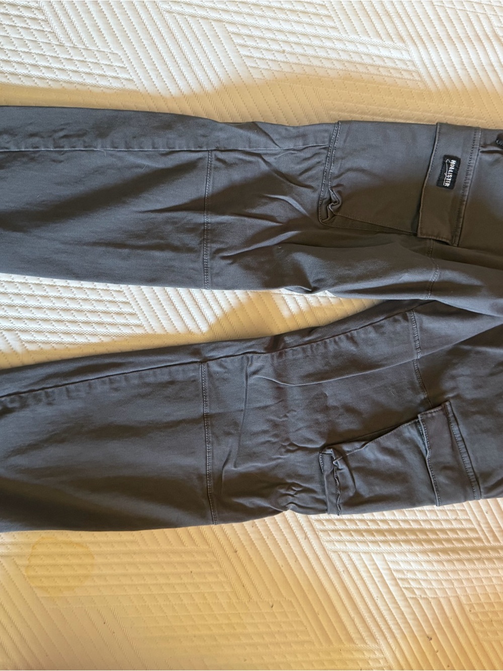 Hollister Men's Gray Cargo Pants with Utility Pockets